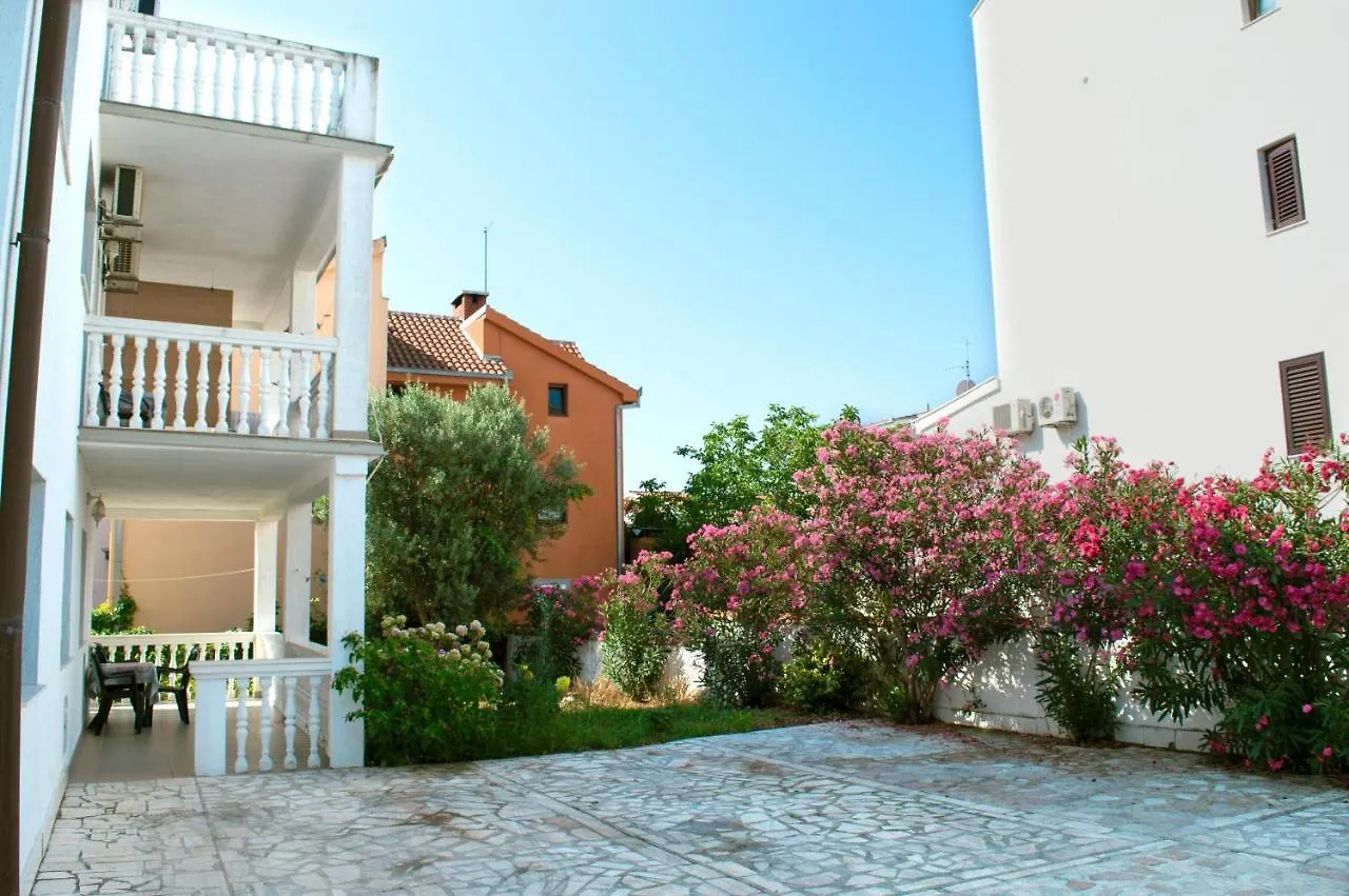 Villa Dusper Trogir 0*,